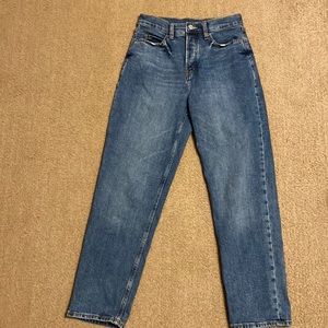 Old Navy Extra High Rise Sky-Hi Straight Jeans